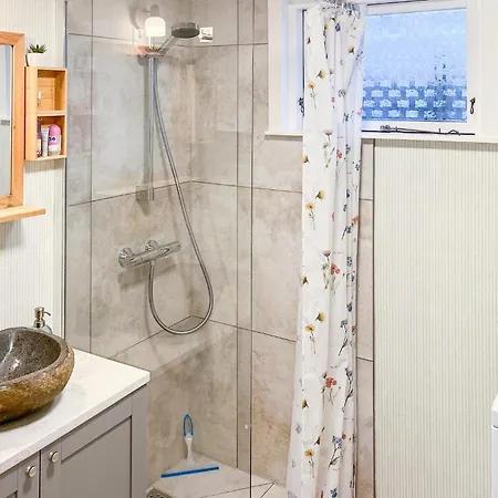 Awesome Home In Bjert With Wifi * Abjerg
